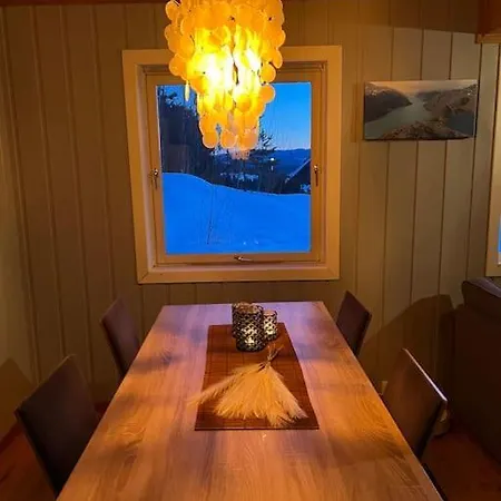 Koselig Kjellerleilighet Lunner