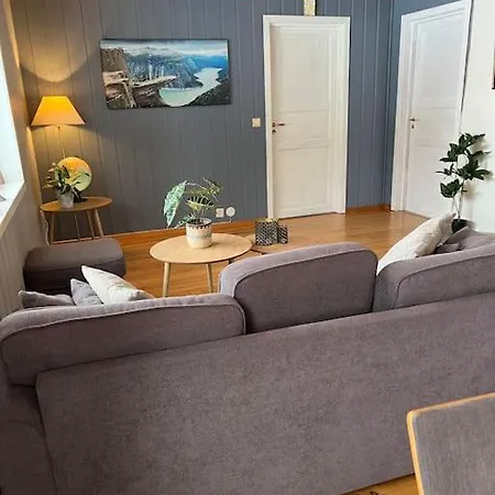 Apartment Koselig Kjellerleilighet *