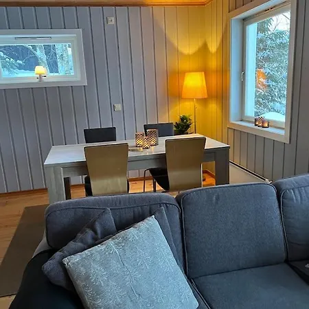 Apartment Koselig Kjellerleilighet *