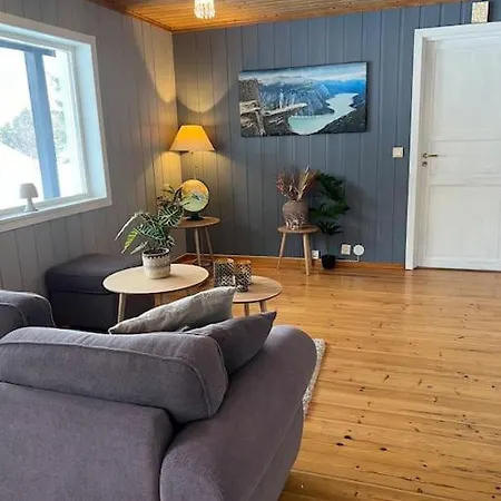 Koselig Kjellerleilighet Apartment Lunner